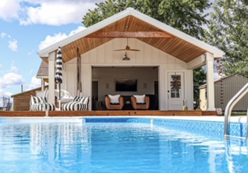 THE SALTWATER POOL HOUSE