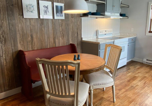 EARNHART CARRIAGE HOUSE